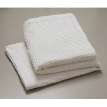 Couverture thermique blanche de gaufre de coton d&#39;utilisation d&#39;hôpital
